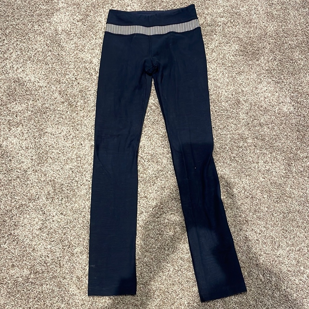 Navy bootcut Lululemon leggings